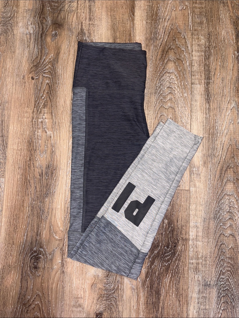 PINK Victoria's Secret Two-Tone Gray & Charcoal Leggings